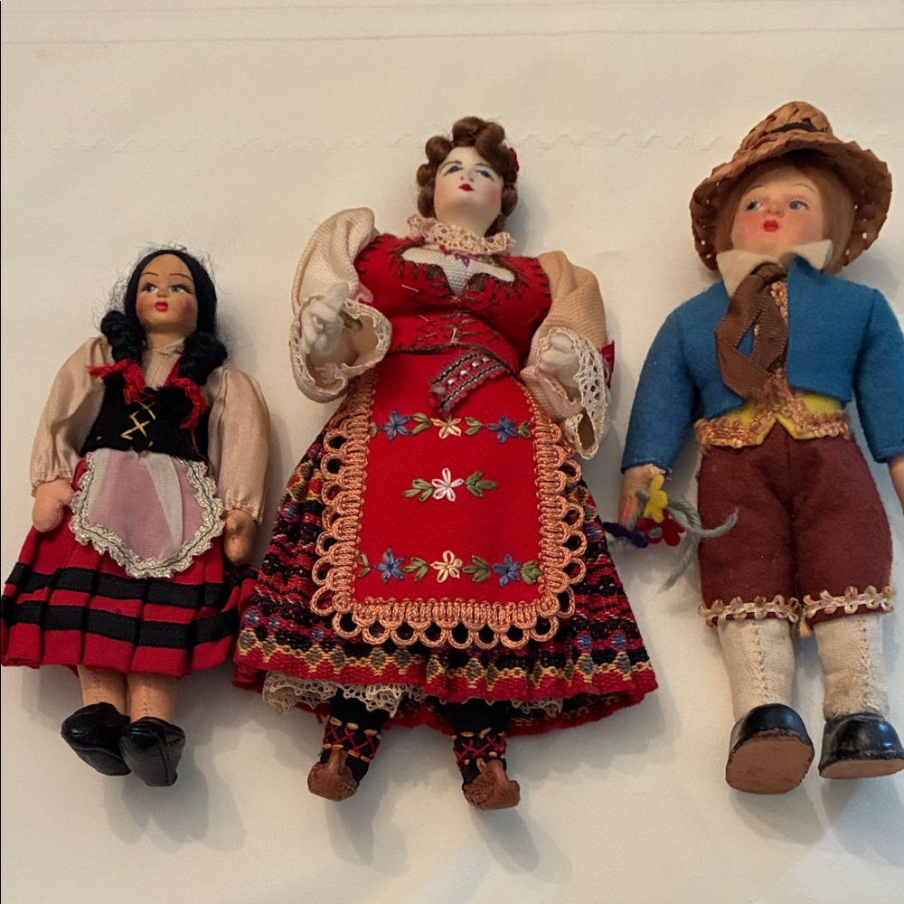 Set Three Ethnic Dolls